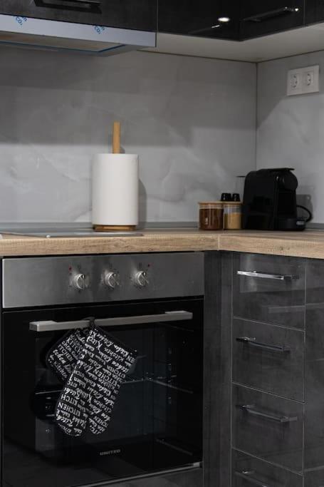 * Ck Modern Loft Near Seaside * Apartment Tesalonika Bagian luar foto