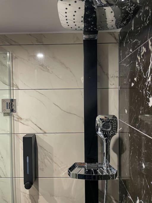 * Ck Modern Loft Near Seaside * Apartment Tesalonika Bagian luar foto